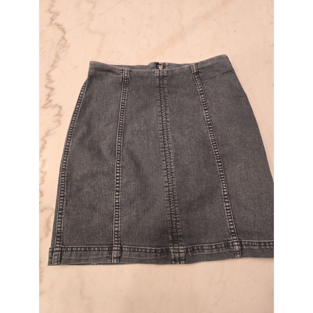 Free People Denim Skirt modern femme Size 4 Blue Dark Wash Denim Stretch